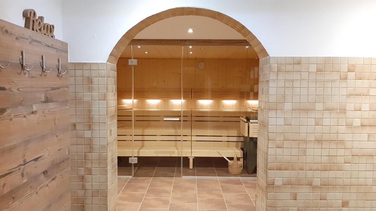 Hotel Garni Bergland ノイシュティフト・イム・シュトゥーバイタール エクステリア 写真