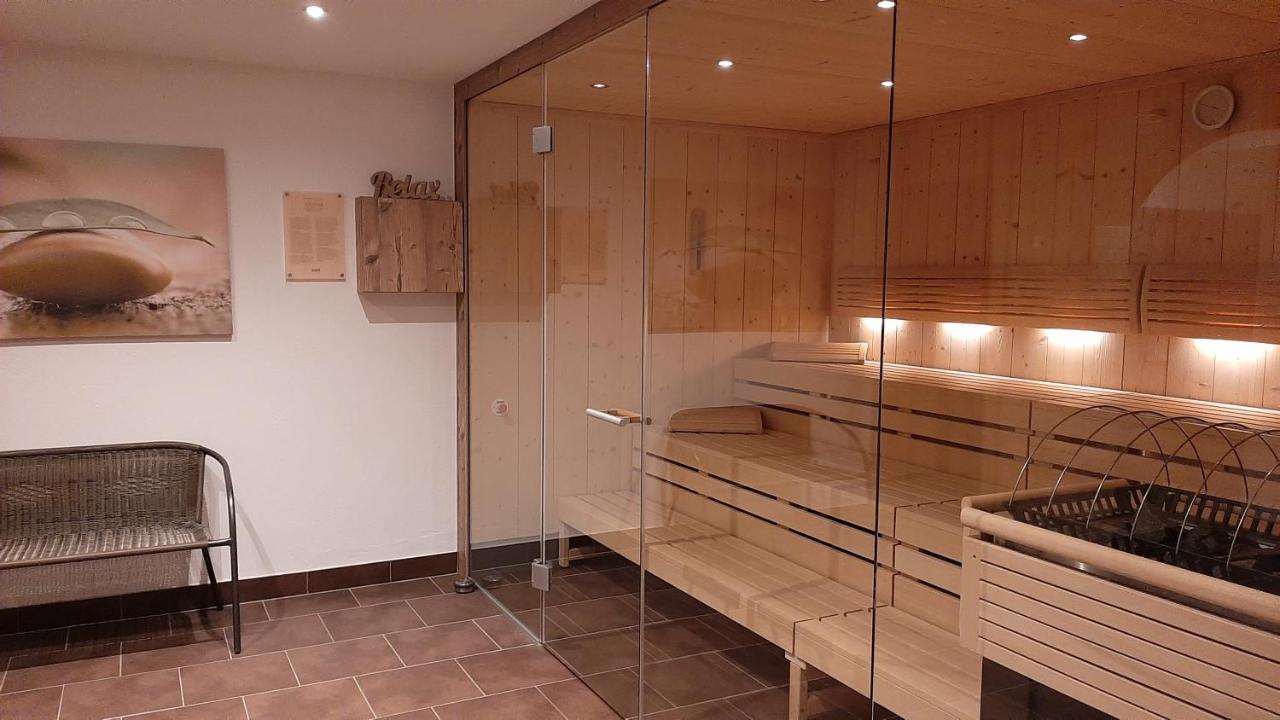 Hotel Garni Bergland ノイシュティフト・イム・シュトゥーバイタール エクステリア 写真