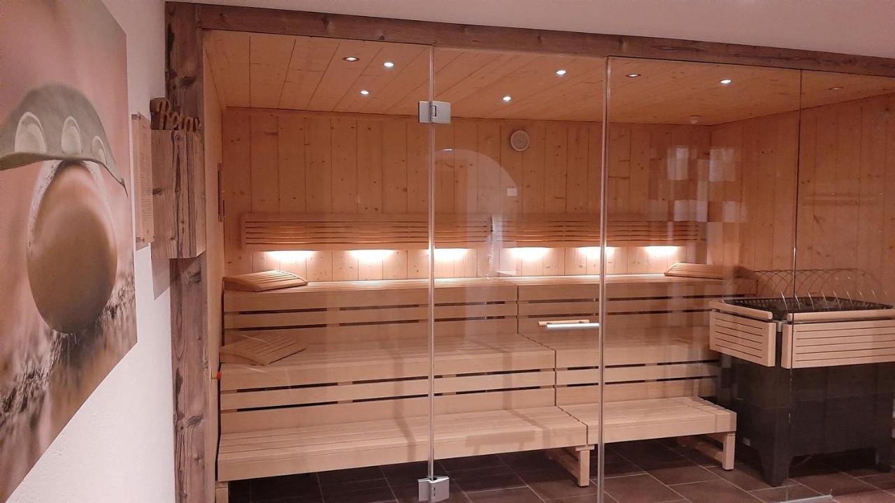 Hotel Garni Bergland ノイシュティフト・イム・シュトゥーバイタール エクステリア 写真